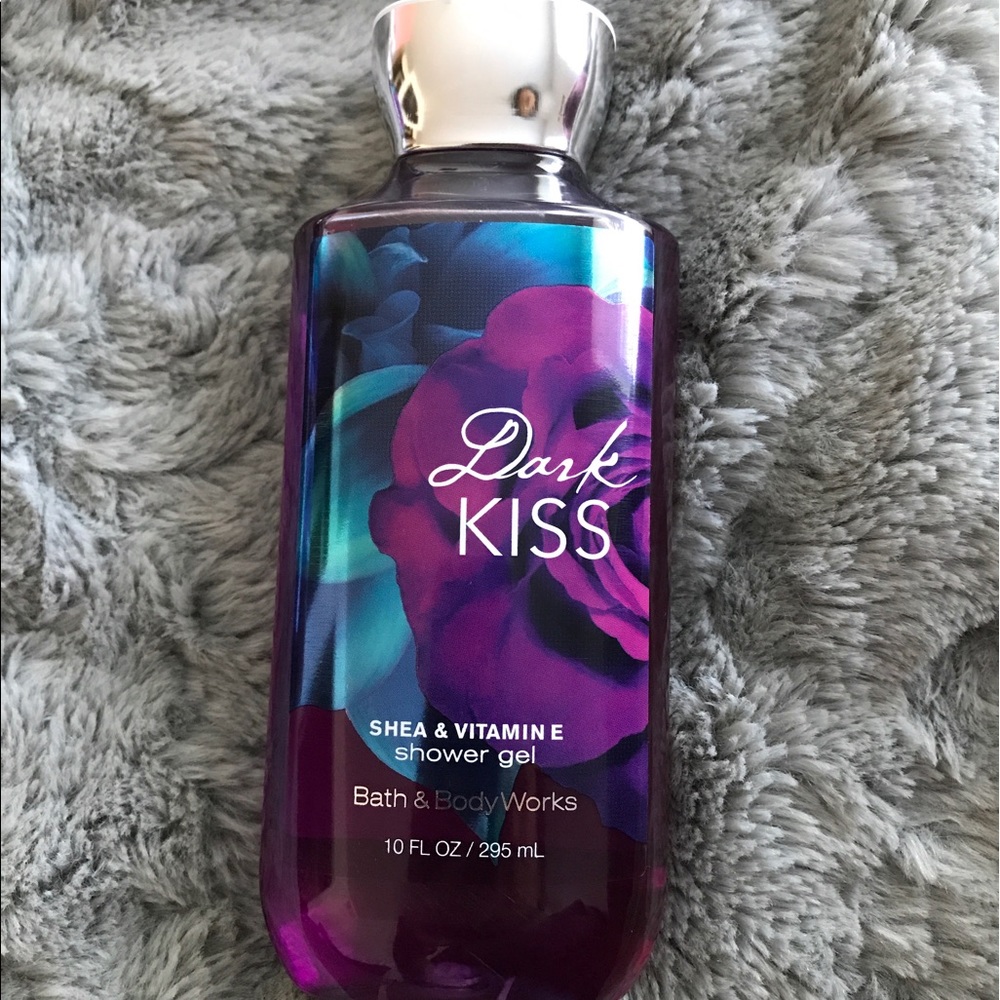 Bath and body dark kiss  shower gel