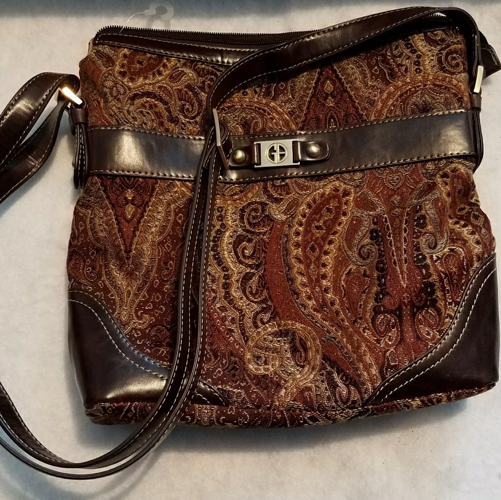Vintage Giani Bernini cross body purse