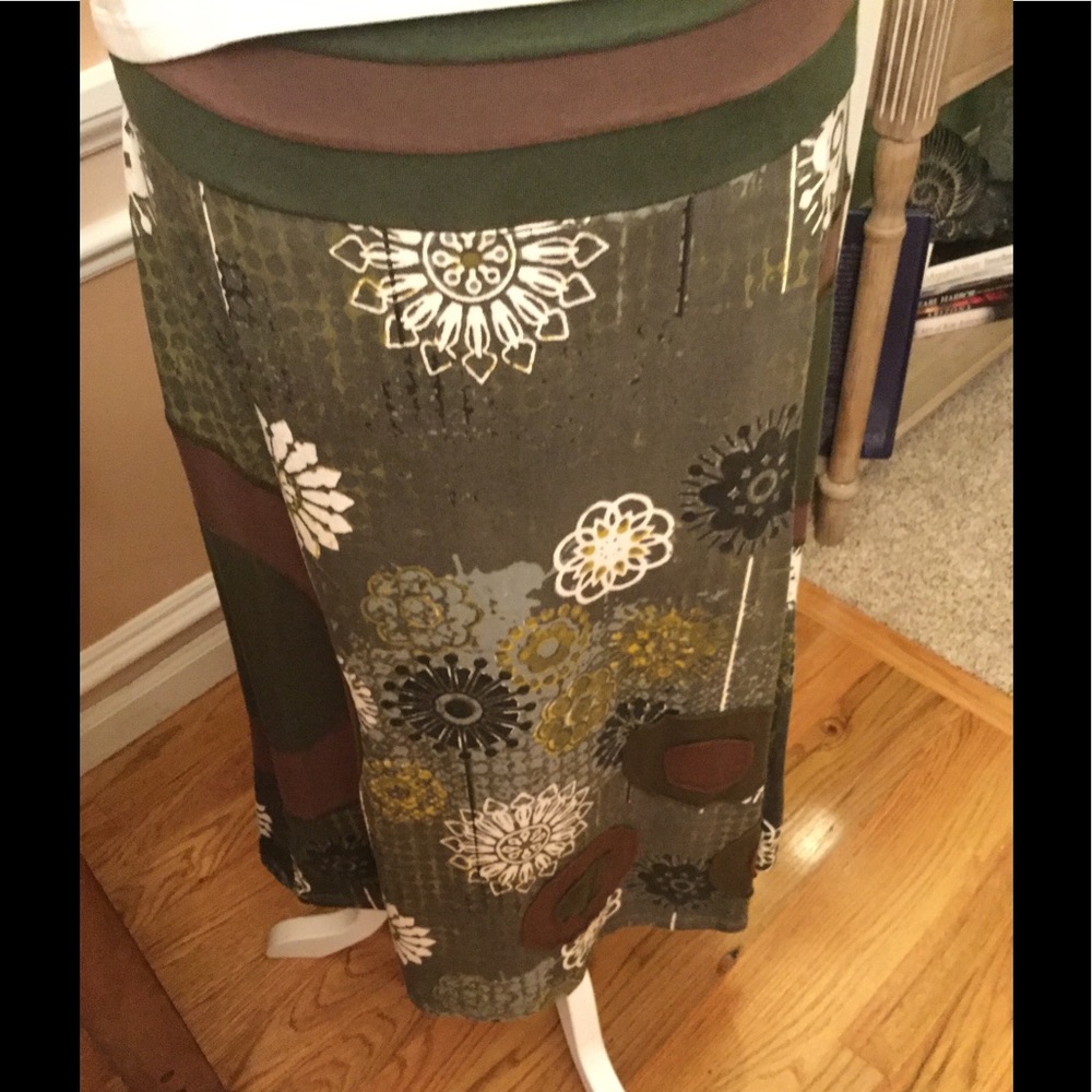 NWOT UNUSUAL NATIVE CIRCULAR KNIT SKIRT - Picture 4 of 4