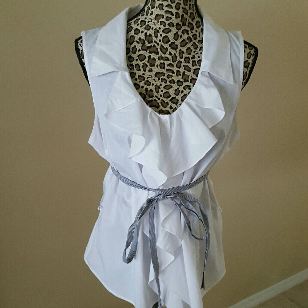 Button up blouse.