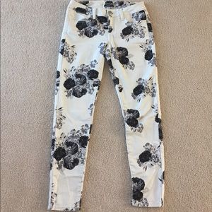 Printed skinny pants