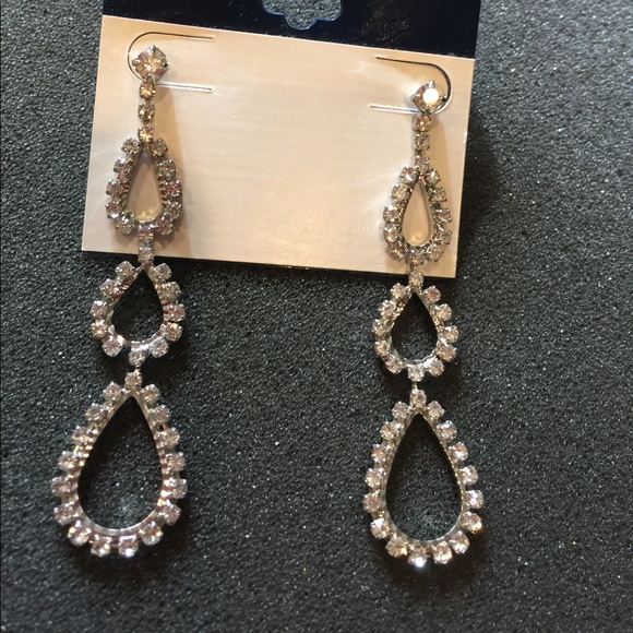 NWT Tara Vanessa Collection Crystal Drop Earrings - Picture 4 of 4