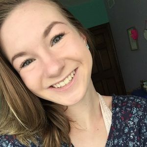 Meet your Posher, Haley