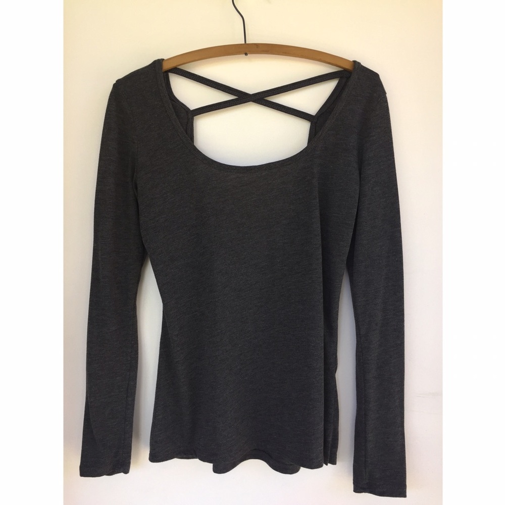 Avia Low-Cut & Cross Back Long Sleeve Tee