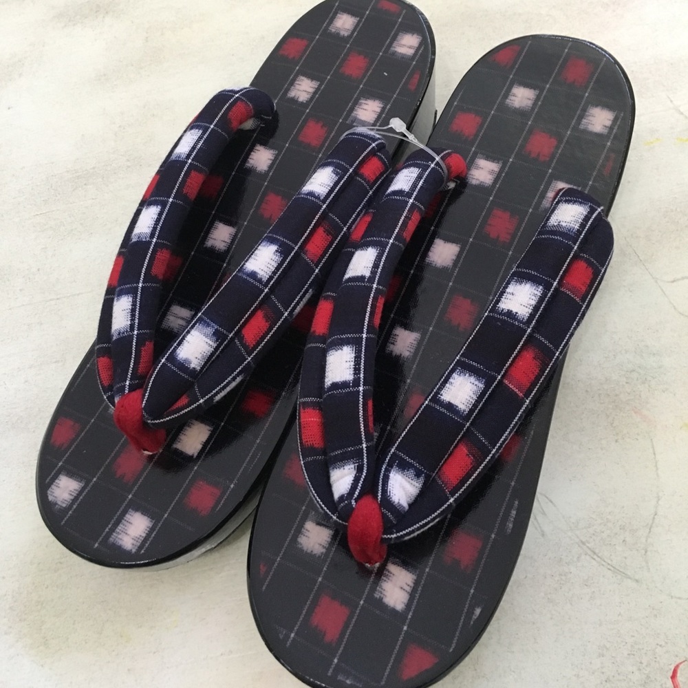 Geta (Traditional Japanese Sandals) Brand New