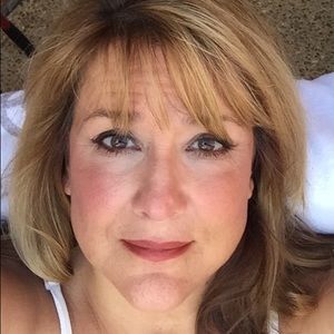 Meet your Posher, Leigh