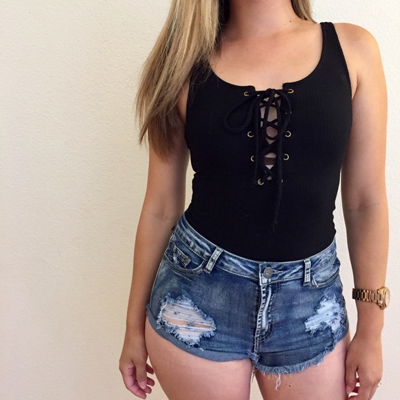 Distressed Cut Off Denim Shorts - Picture 5 of 8