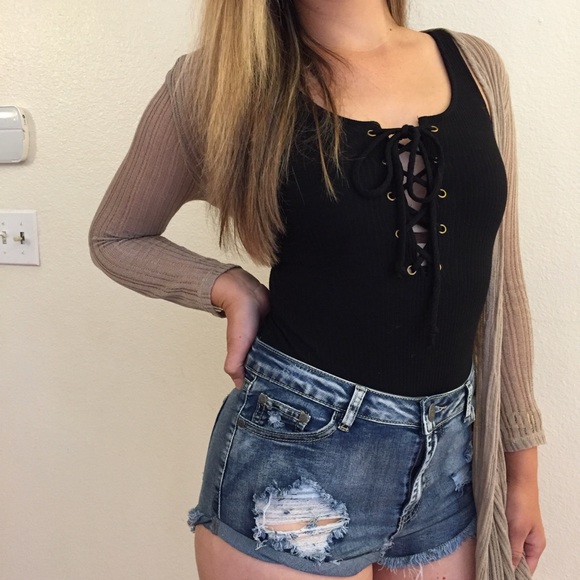 Distressed Cut Off Denim Shorts - Picture 3 of 8