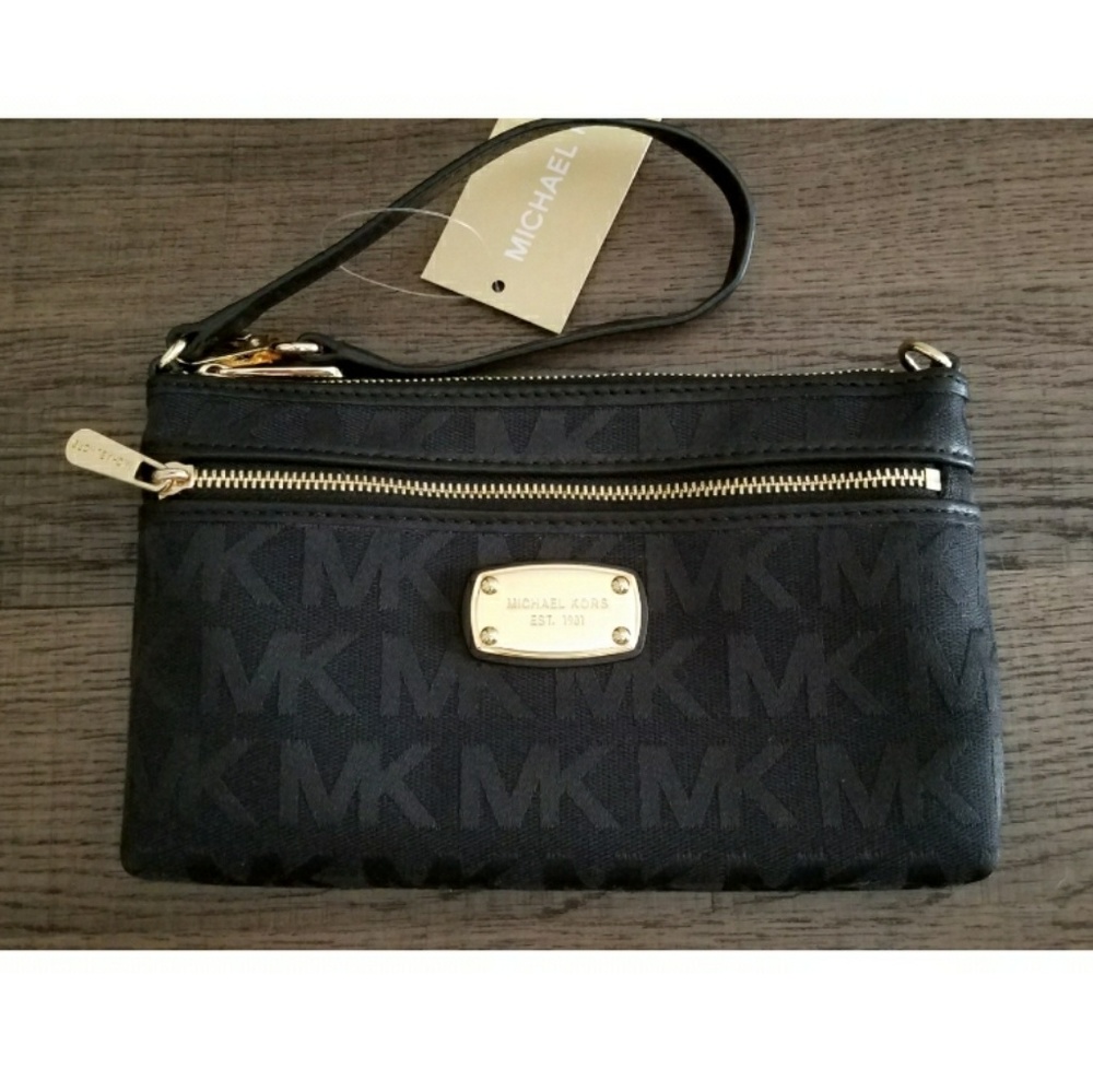Michael Kors Wristlet