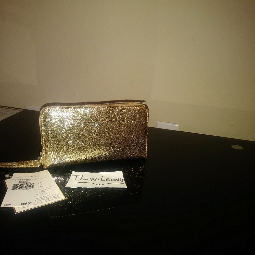 Charger wallet