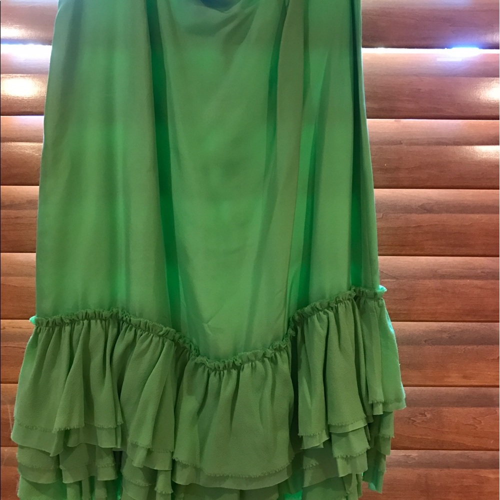 Green BR skirt ruffle detail