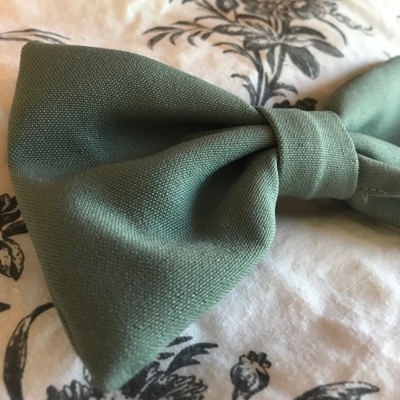 Blue bow hair accessory - Picture 2 of 2