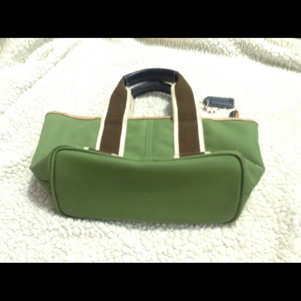 Coach small olive green tote - Picture 2 of 6