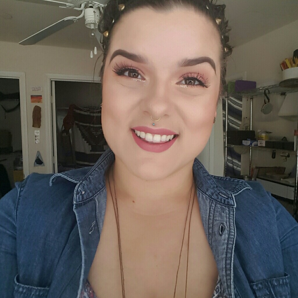 Meet your Posher, Nicole