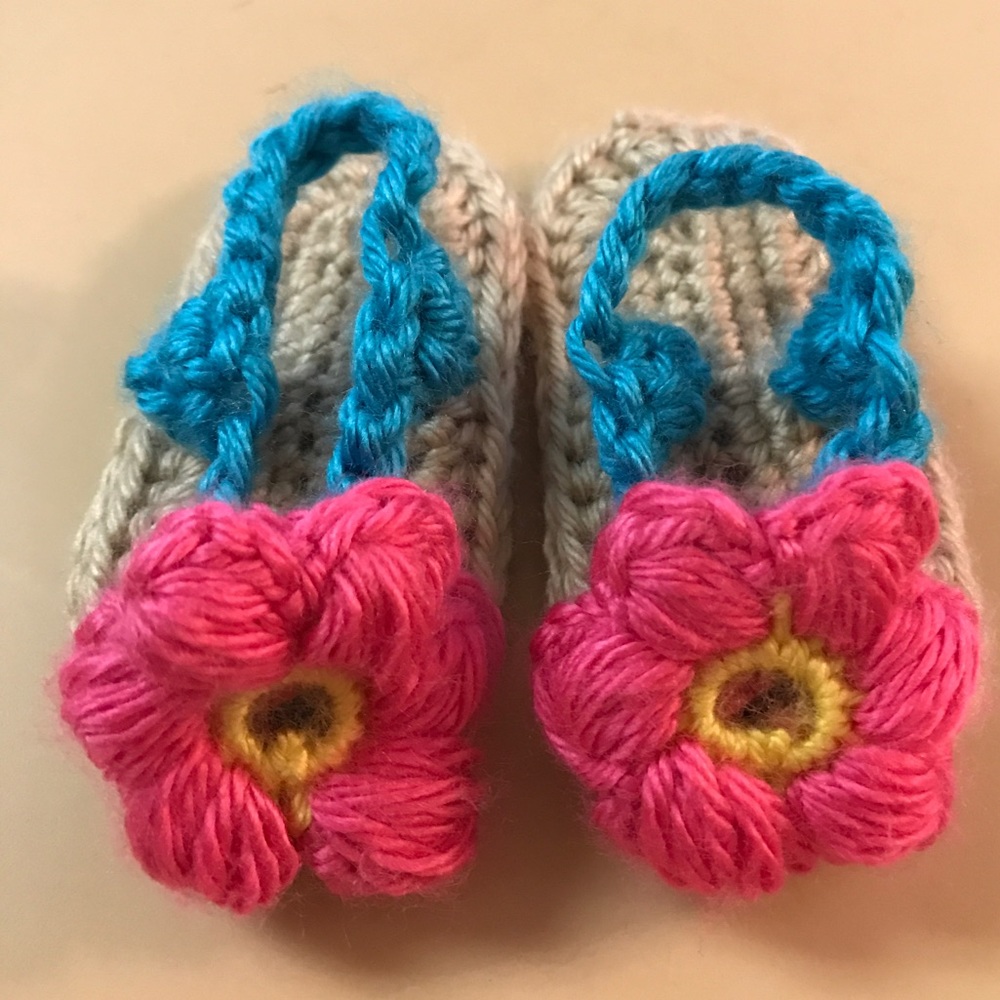 Stinking CUTE crochet newborn baby girl sandals