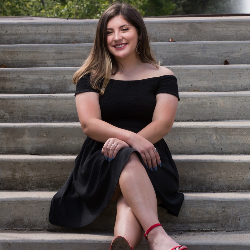 Meet your Posher, Caleigh