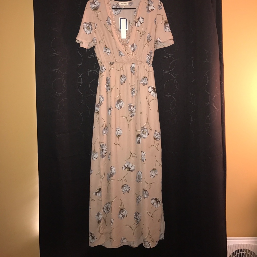 Dress - Picture 2 of 2