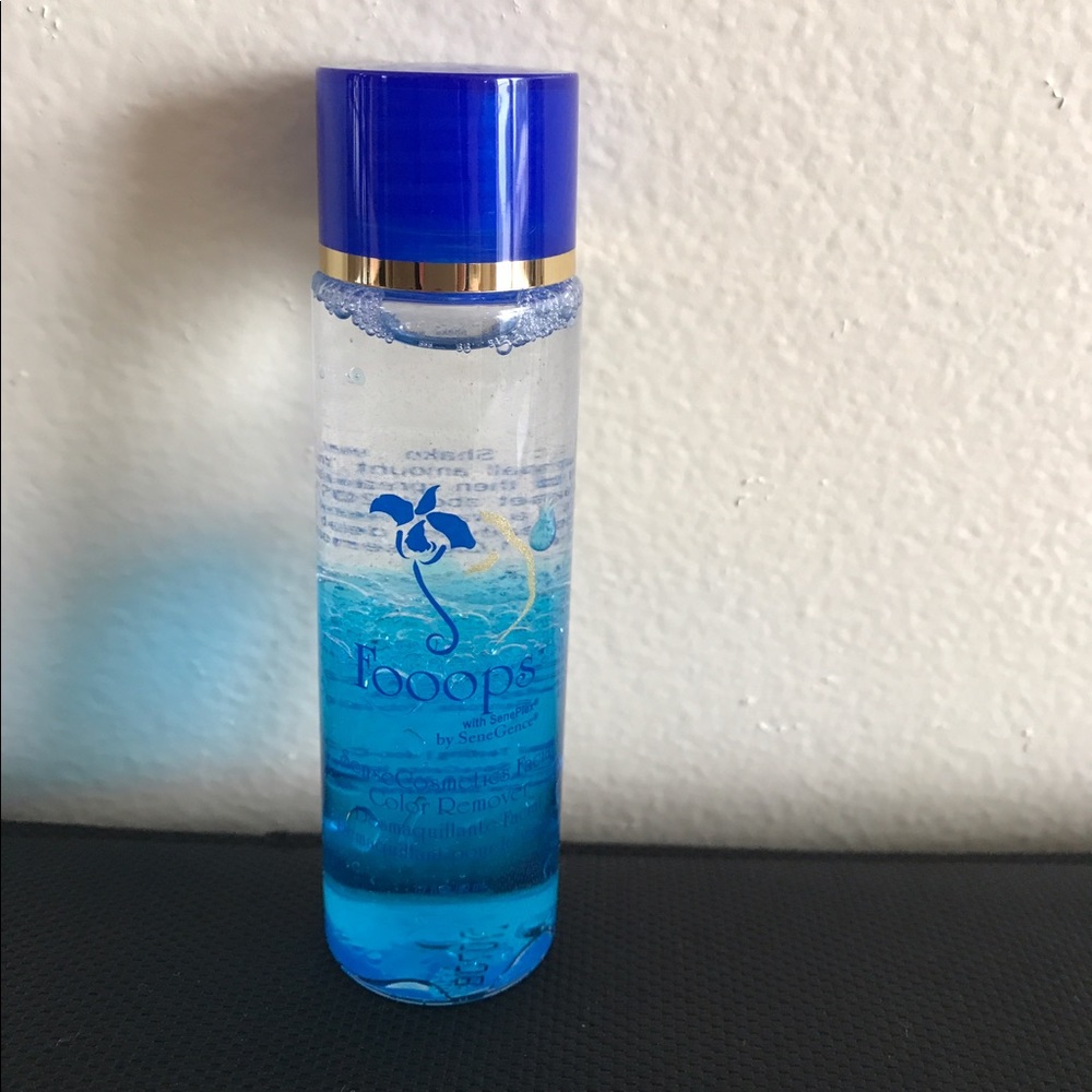 Fooops SenseCosmetics Facial Color Remover