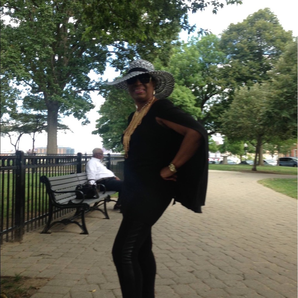 Meet your Posher, Vanessa