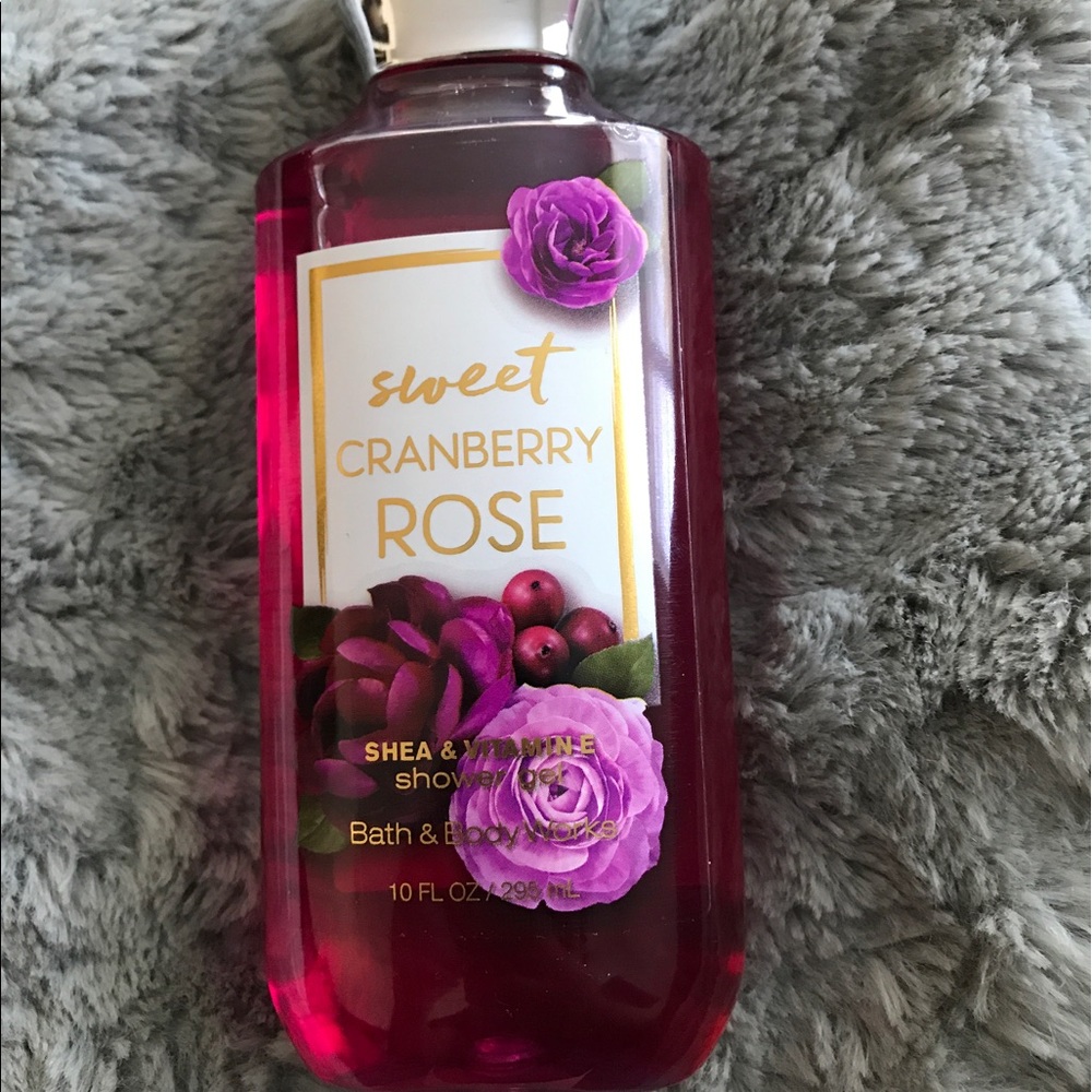 Bath and body sweet cranberry rose shower gel
