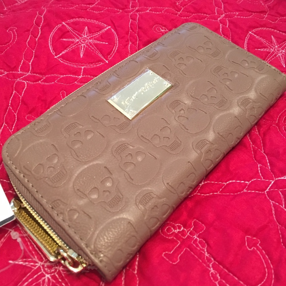 Betsy Johnson wallet