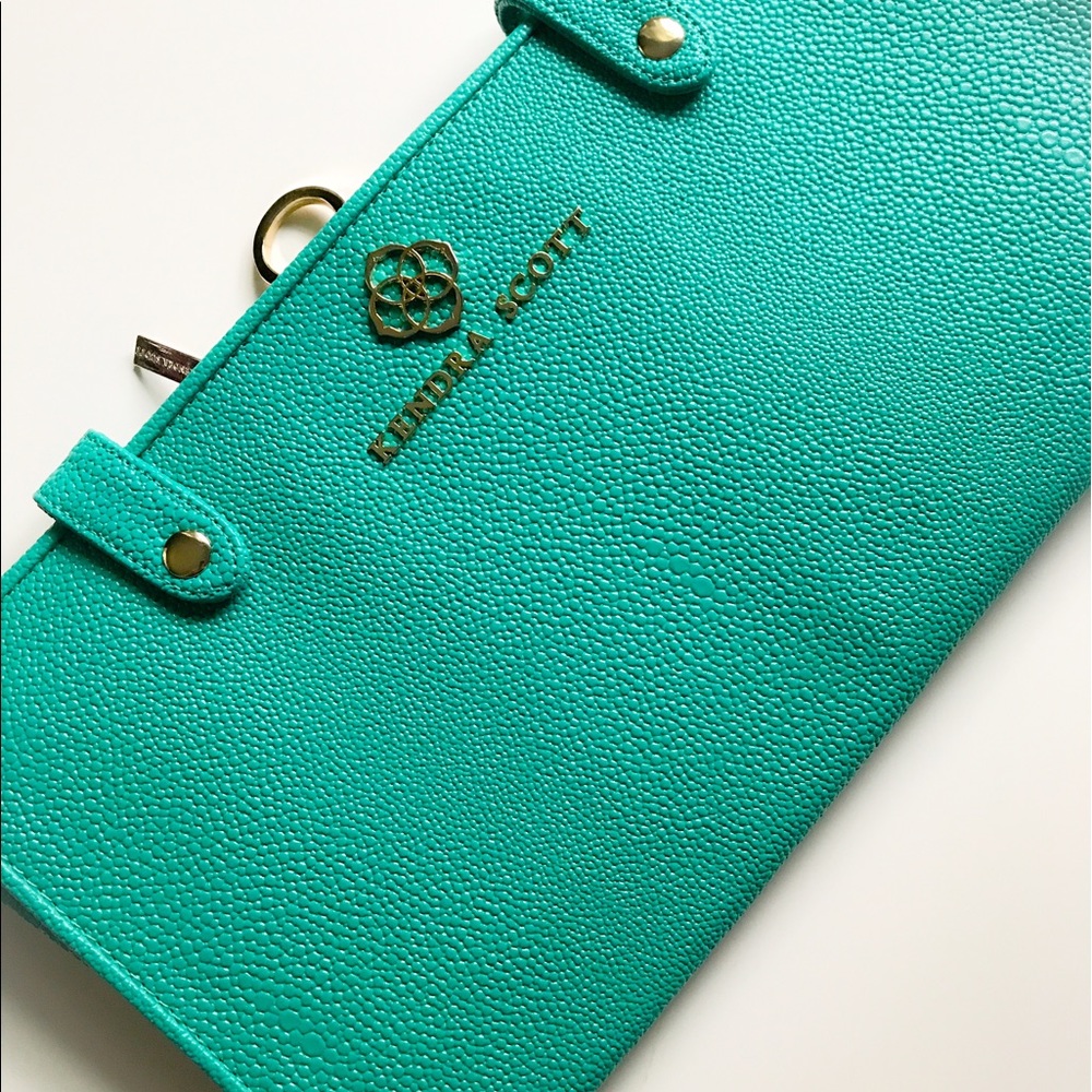 K. Scott Jewelry Roll✨