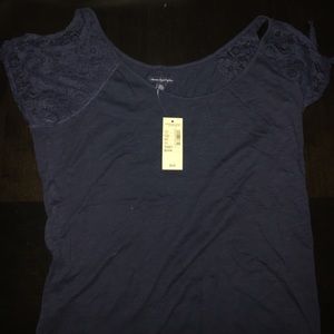 Lace detail American Eagle cold shoulder shirt NWT