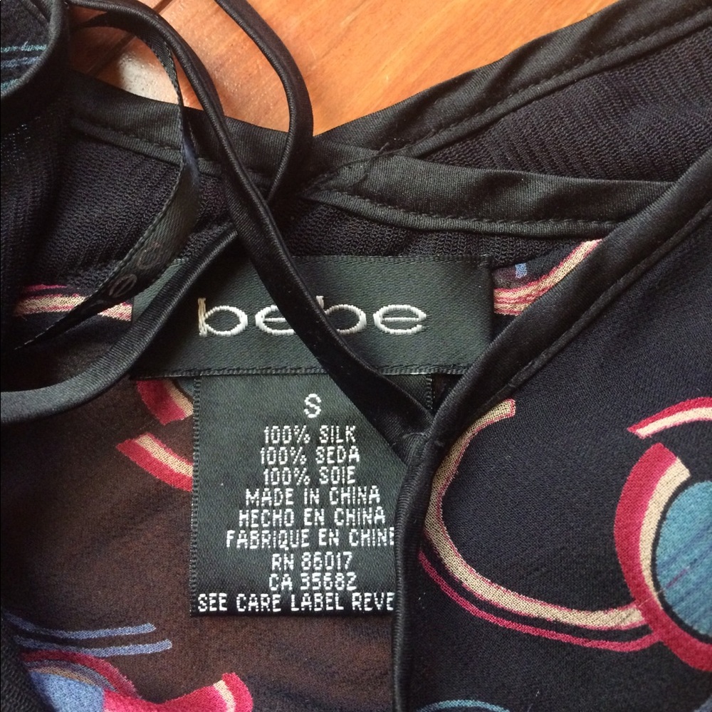 🚫SOLD🚫Bebe Silk Halter w/ Keyhole Design - Picture 4 of 4