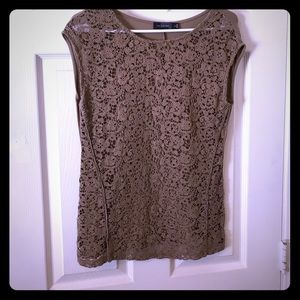 The Limited Cap Sleeve Lace Top