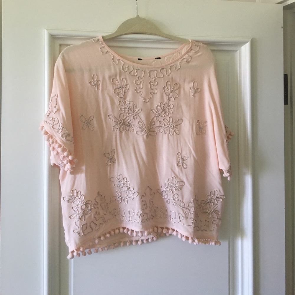 Adorable Forever 21 Salmon Blouse