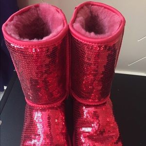 red shiny uggs red shiny uggs