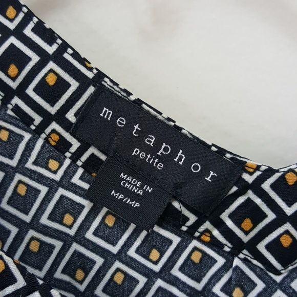 blouse - Picture 2 of 3