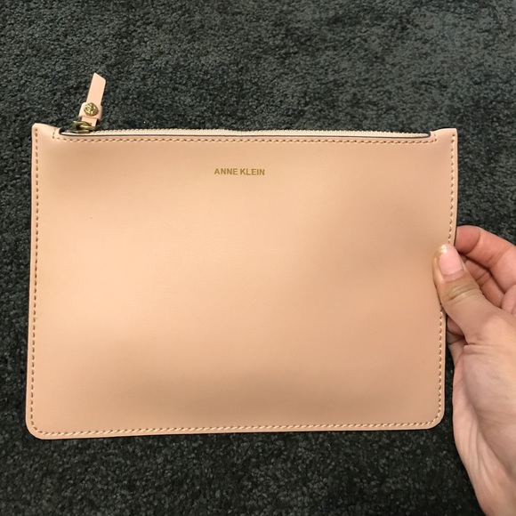 Anne Klein Handbags - Anne Klein pale pink zip pouch