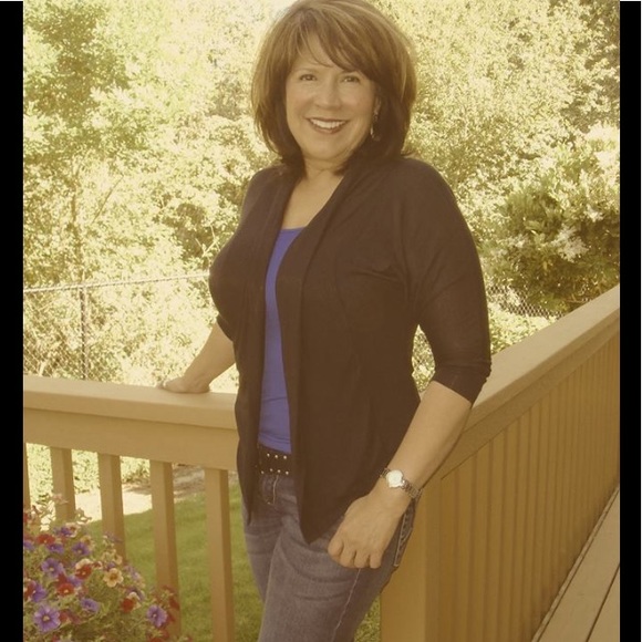 Meet your Posh Ambassador Jackie - Picture 2 of 2