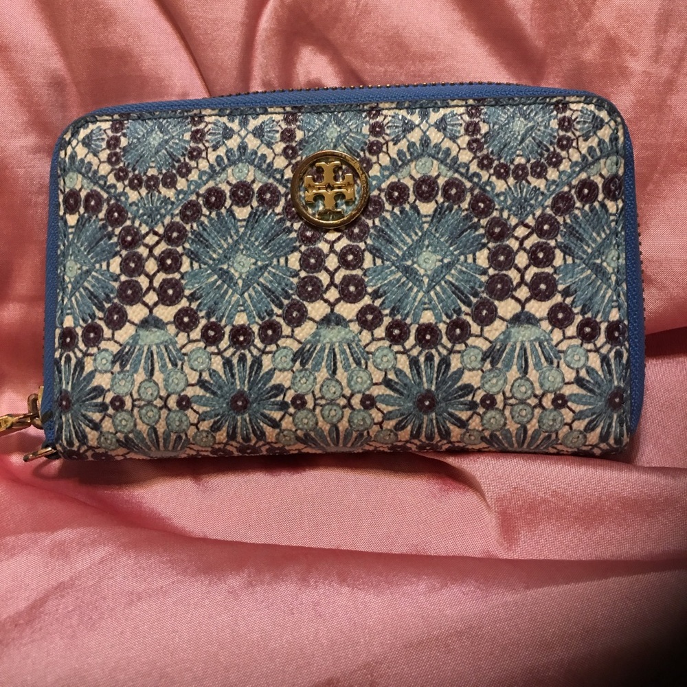 Tory Burch wallet