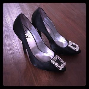 MV by Martinez Valero satin pumps, great condition