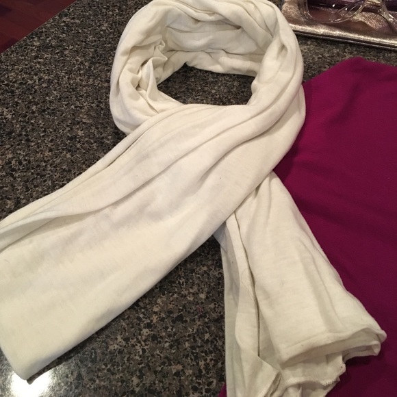 No Boundaries & Scarf bundle! Sexy Summer Tee! - Picture 3 of 3