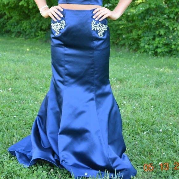 Sherri Hill Prom Dres - Picture 2 of 5