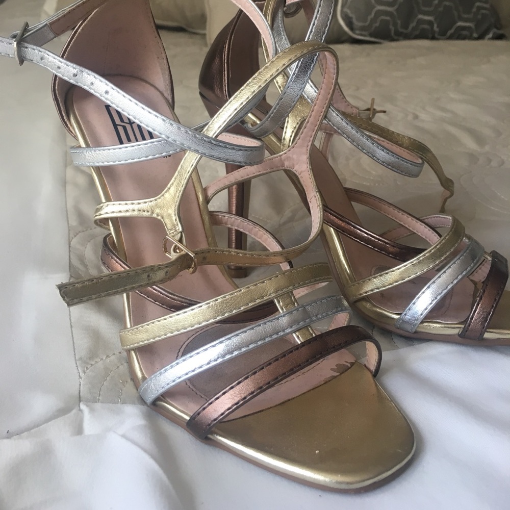 Gold brown yellow and silver lacet heels