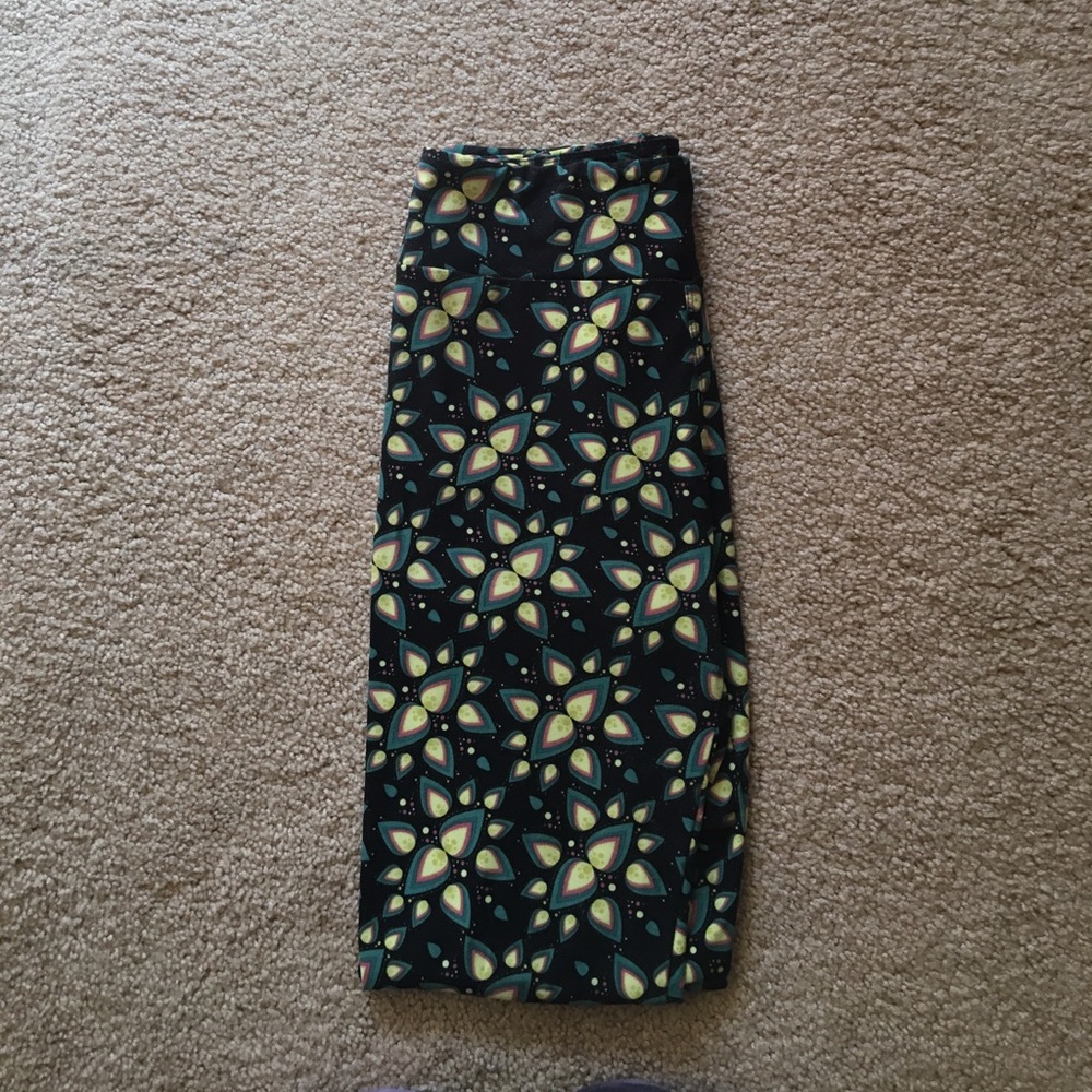 LULAROE LEGGINGS NWOT
