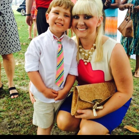 Meet your Posher, Courtney - Picture 4 of 4