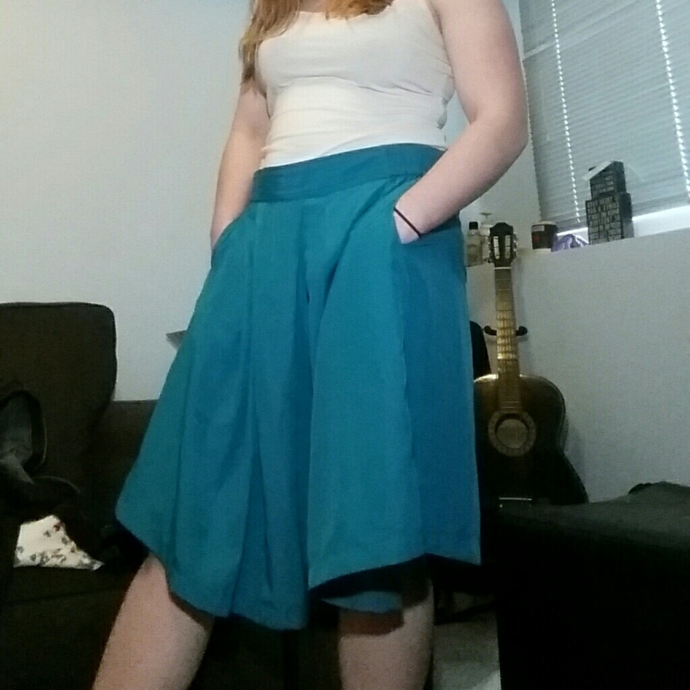SKORT - Picture 2 of 6