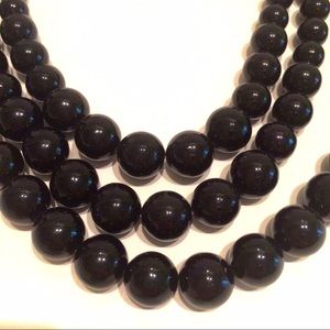 Perfect black necklace- classy, cute, preppy