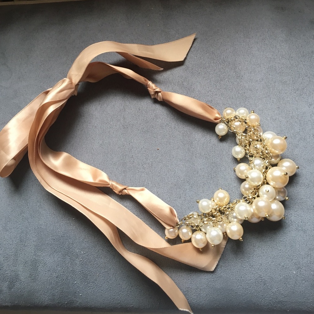 Pearl necklace with silk tie in back