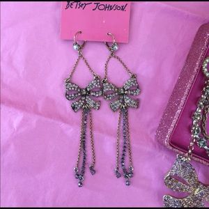 🔥Final price drop🔥Betsey Johnson earrings