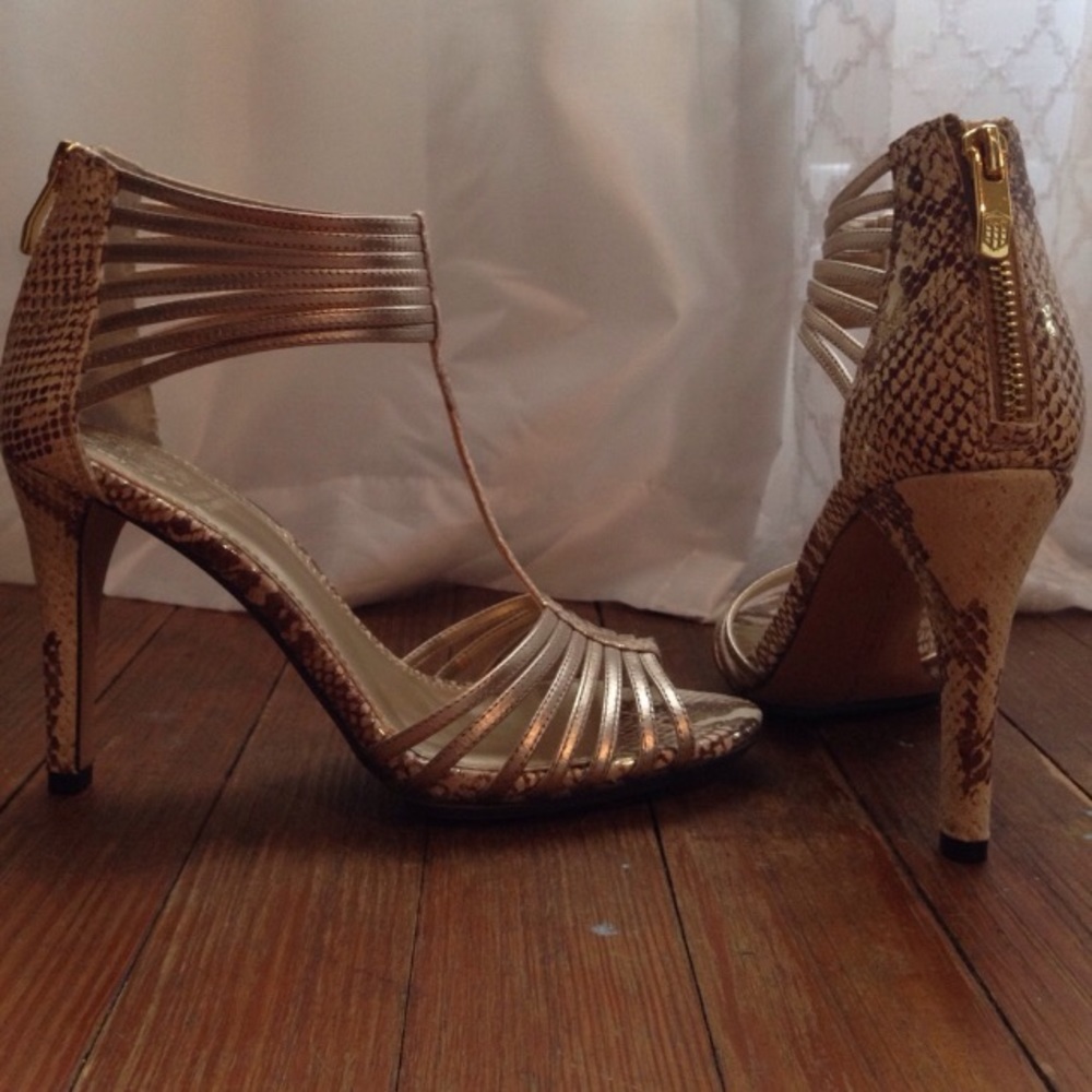 Gold Vince Camuto Pumps- Never Worn