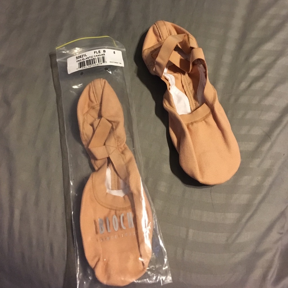 Bloch pro elastic canvas ballet slippers