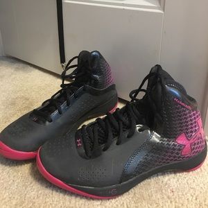 Women's under armor basketball shoes