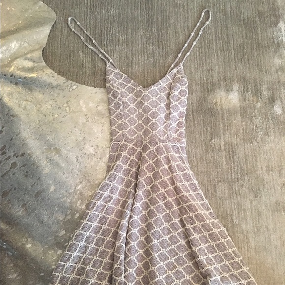 Urban Outfitters Grey and White Dress - Picture 2 of 4