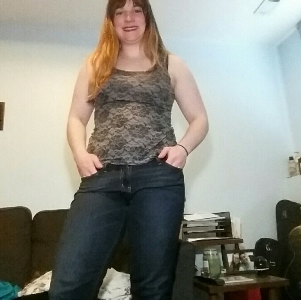 TANK Top - Picture 2 of 3